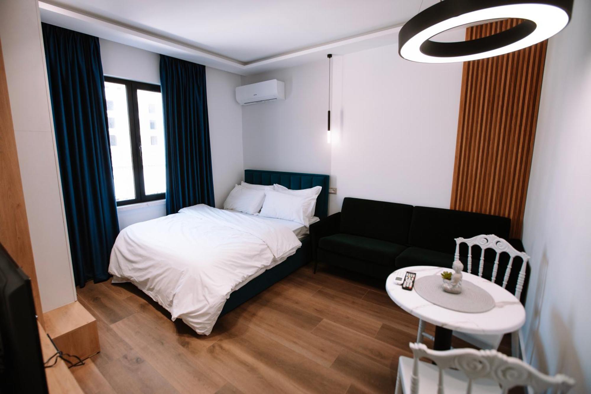 Barrikada Str Modern Apartments - The Nest Tirana Exterior photo